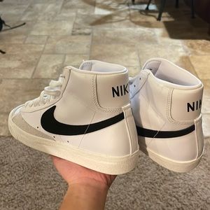 Nike W Blazer Mid ‘77 Size 11w/ 9.5m